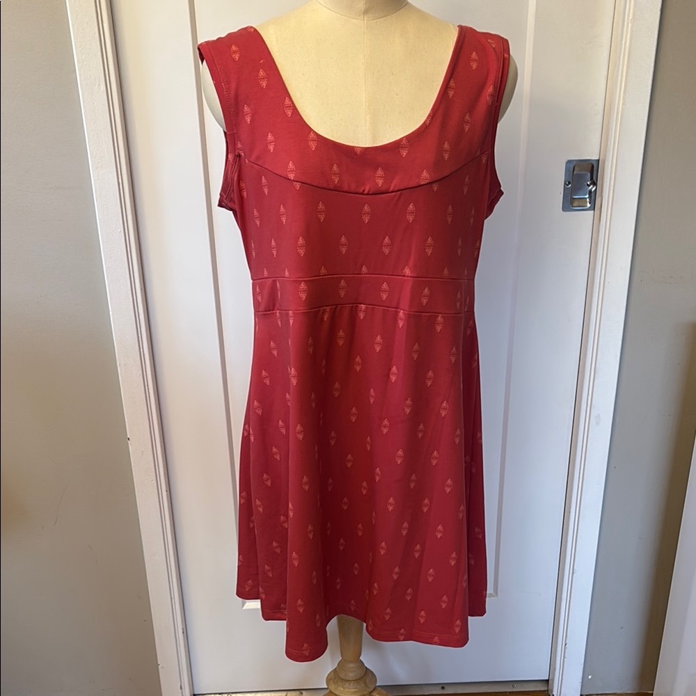 FIG, Red Midi Dress with Flattering Silhouette. Size XL